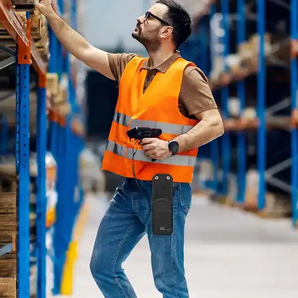 Fundas para computadora móvil con empuñadura tipo pistola